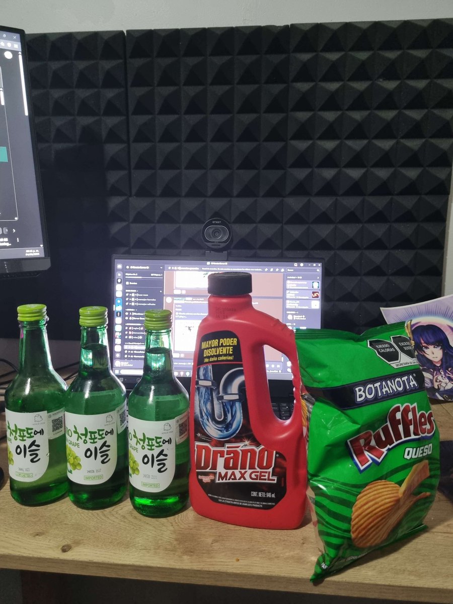KonatoChannel's tweet image. 💥 Ya andamos listos para el stream de hoy 😎
Con el kit de emergencia: Soju 🧊, Drano Max Gel 🧪 (por si se atasca el abismo 👀) y unos buenos Ruffles pa’l crunch 🥔🔥
¡Se va a poner sabrosón! 💻🎮
Nos vemos en un rato 👾💬
#StreamTime #GenshinImpact #WutheringWaves #hsr