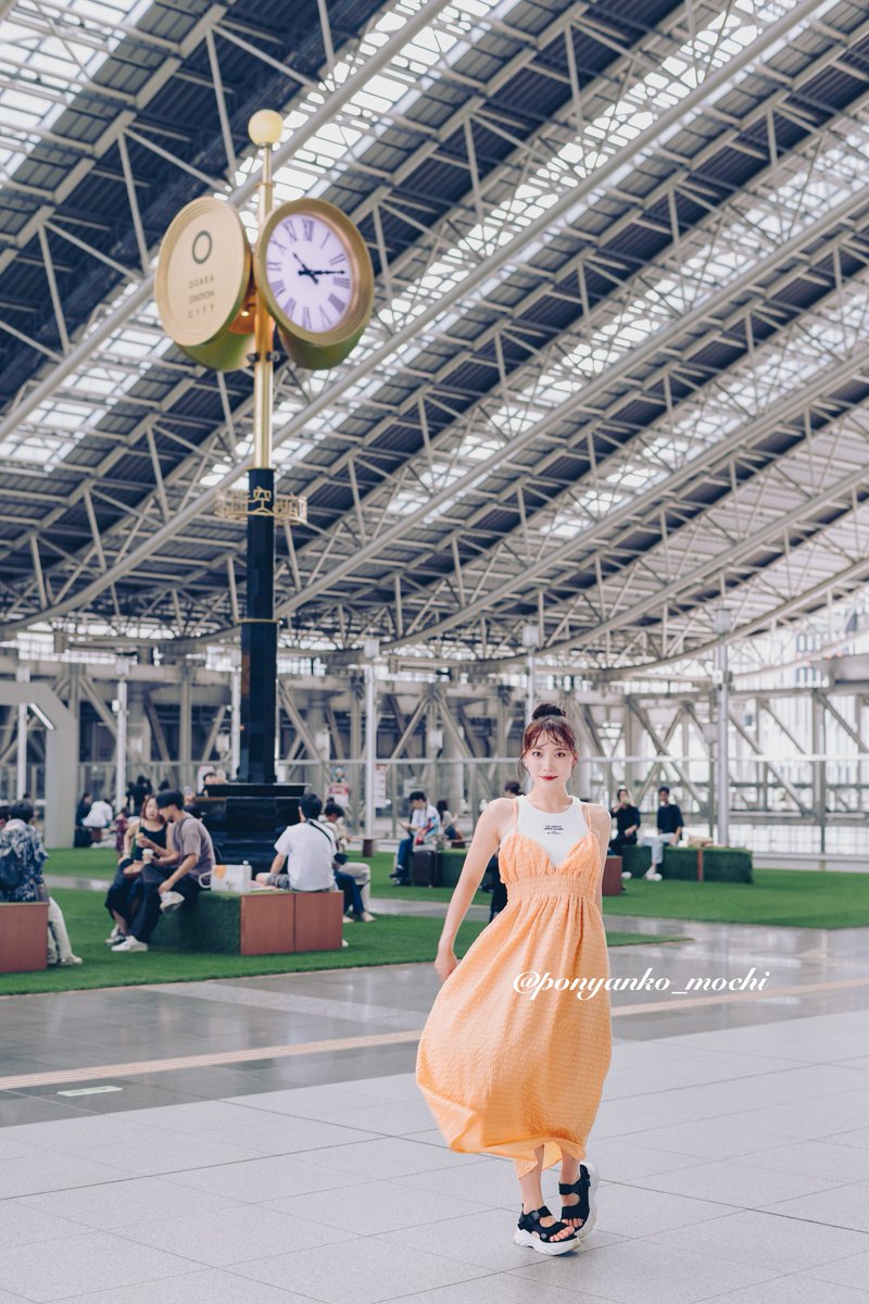 ponyanko_mochi's tweet image. 【リアポ東京・展示作品】　#リアポ　A3

①阪神電車担当
    柚木ふゆ（@fuyu_yuzuki）

#fuyu #大阪 #ポートレート #おふゆ #canon
#おさんぽ #パンダフォトシリーズ #osaka