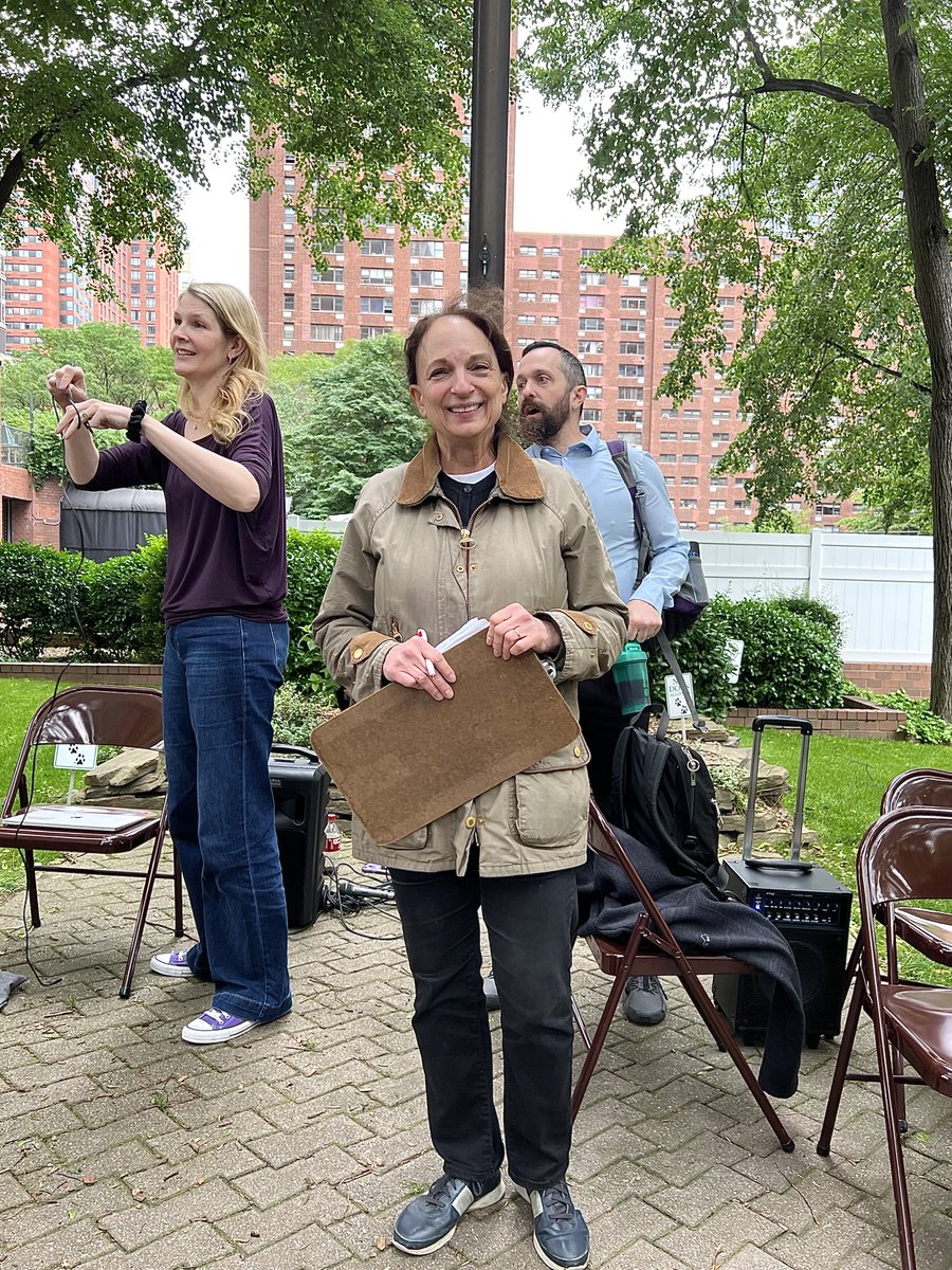 Shout-out to all of the fantastic volunteers who helped make last weekend's #CB8M Spring 2025 Art Show a success!