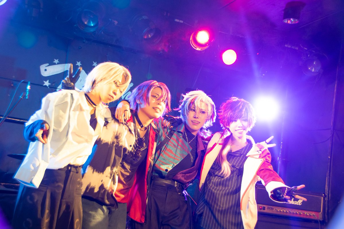 ※cos  2jiだとか

　　　　　──次も、よろしく。

photo.彼方さん
💧♦️☕️🥂✨🗝️💸