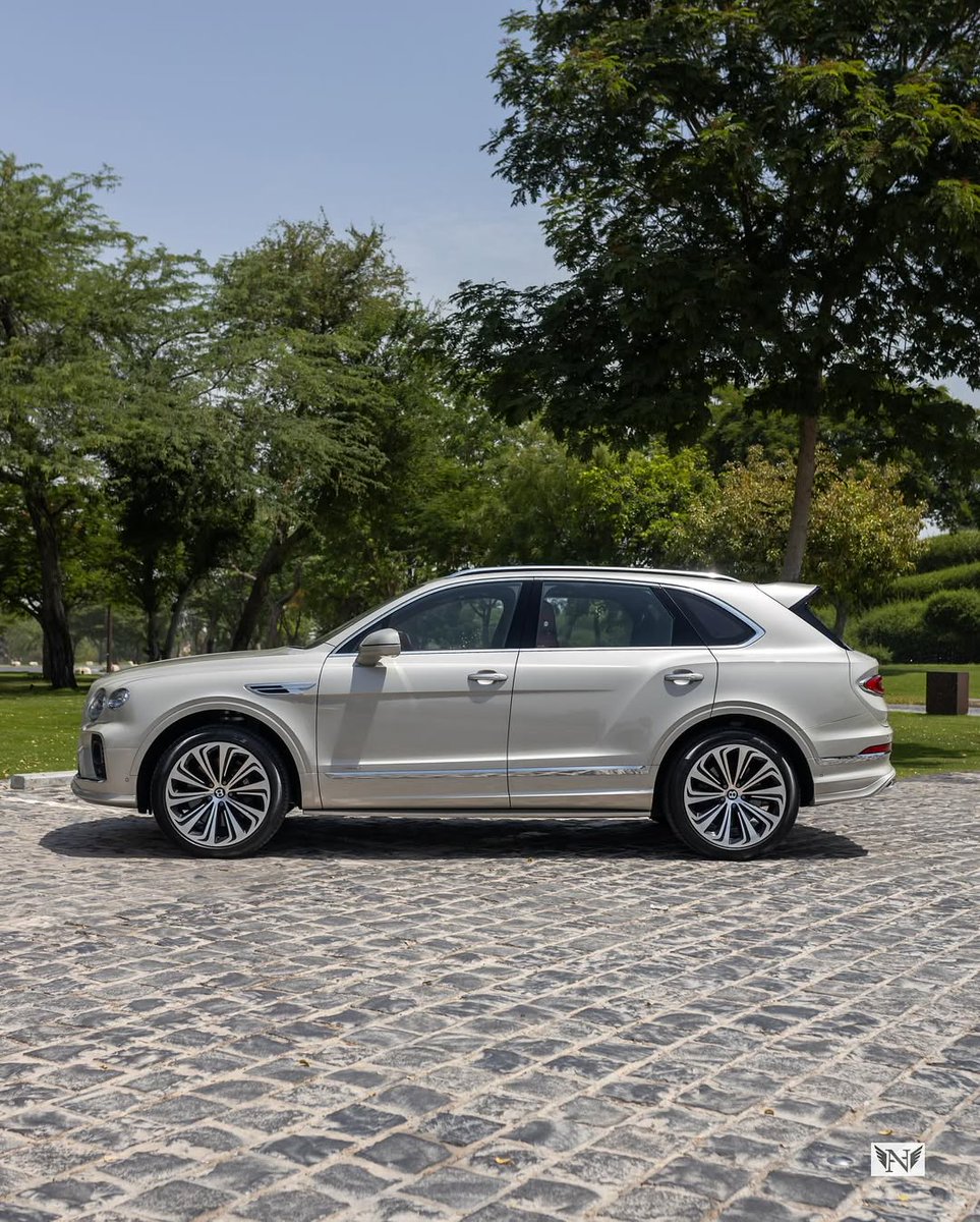 nocarcontext's tweet photo. Bentley Banteyega 🩶🩶 https://t.co/nLIAQF4gfq