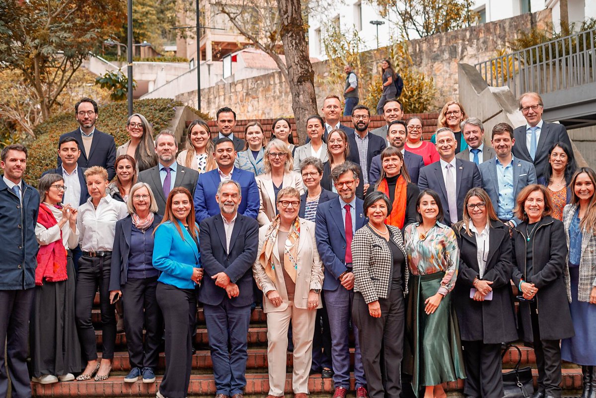 edwardLibreros_'s tweet photo. En Colombia, lo que se ha buscado es un diálogo social con las organizaciones, con los sindicatos, indígenas, con los trabajadores porque la transición energética en el #GobiernoDelCambio  va más allá de la consciencia ambiental, va hacia la transformación social como herramienta de paz.