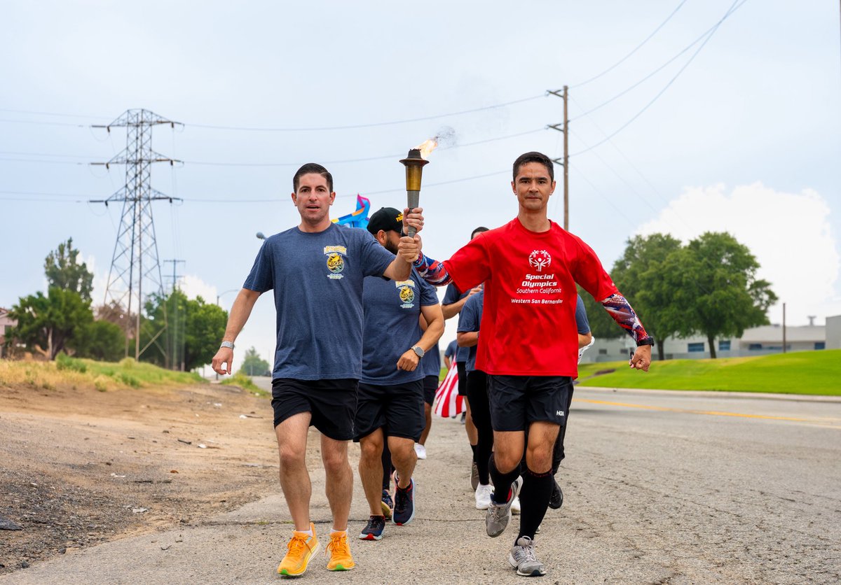 SBCprobation's tweet photo. #SBCProbation was proud to participate in the Special Olympics Torch Run, an incredible annual campaign dedicated to raising awareness and funds for the Special Olympics! 
 
#SpecialOlympics #SoCalTorchRun #FlameOfHope https://t.co/eguoRSem9o