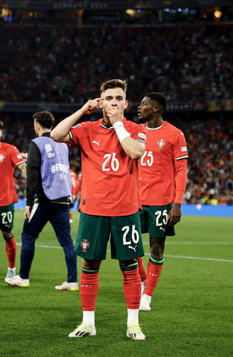FConceicao7's tweet image. Todos juntos rumo à final!
Vamos Portugal 🇵🇹