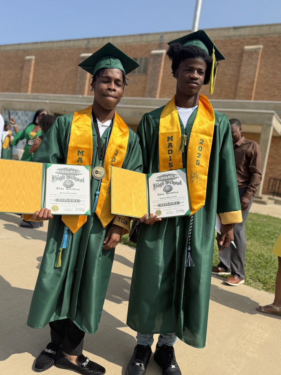 1dhawk's tweet image. Beyond proud 💕I DID IT #LONGLIVEMYPEOPLE