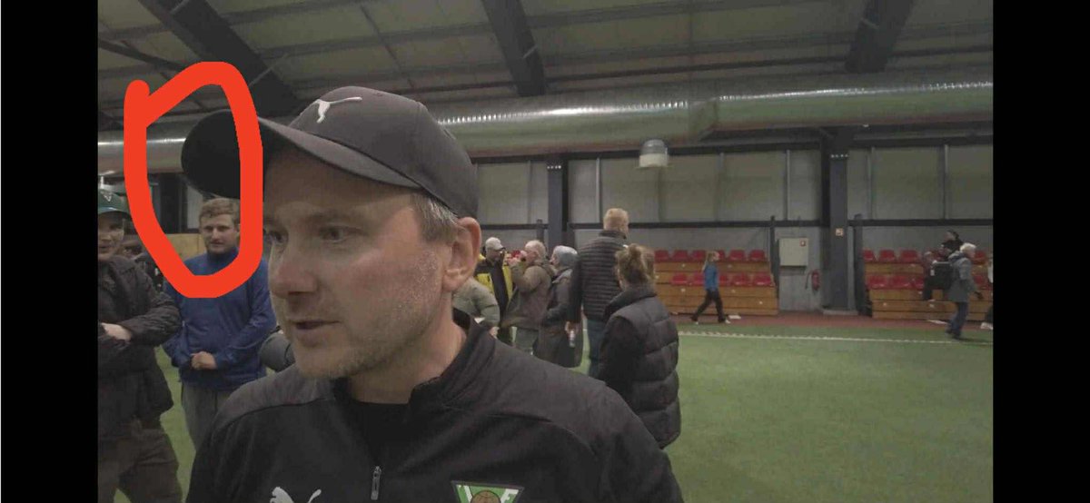 Þarna er hann. Heilinn á bakvið þetta allt. Bambi litli Nonna.