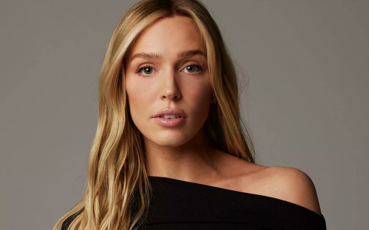 rob_mcknight's tweet image. Disney+ has dropped the trailer and key art for Call Her Alex, a two-part documentary series charting the rise of Alex Cooper, the woman behind the culture-shifting podcast Call Her Daddy. 

Direct...

Read More -&amp;gt; tvblackbox.com.au/page/2025/06/0…

#AlexCooper #CallHerAlex #CallHerDad...