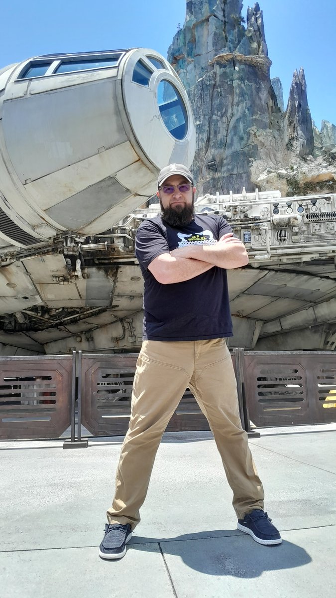 BrainyPixel tweet media