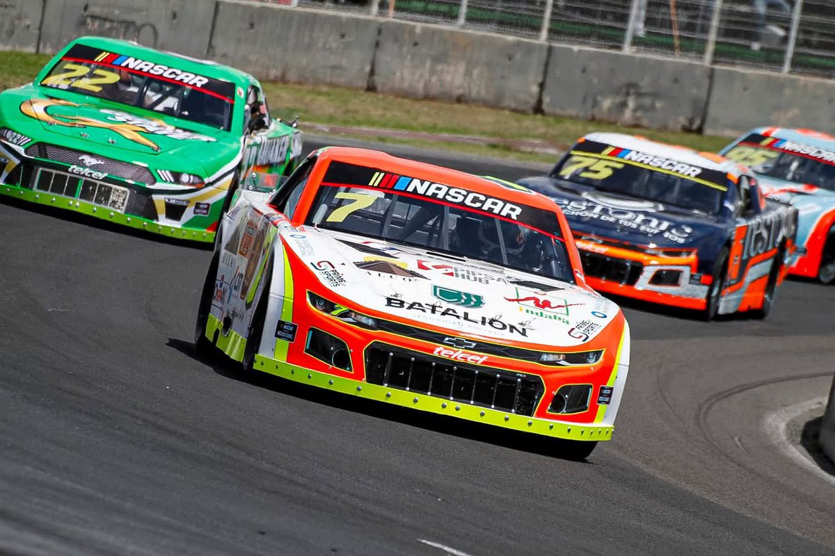 Golpe duro en Querétaro, revancha asegurada en CDMX. 🏎️💨🔥

Xavi Razo quedó fuera de la "Querétaro 200" en la vuelta 127 cuando iba fuerte por el podio. La carrera fue intensa y accidentada, pero el piloto del auto #7 sigue como líder y firme en la lucha por el campeonato.