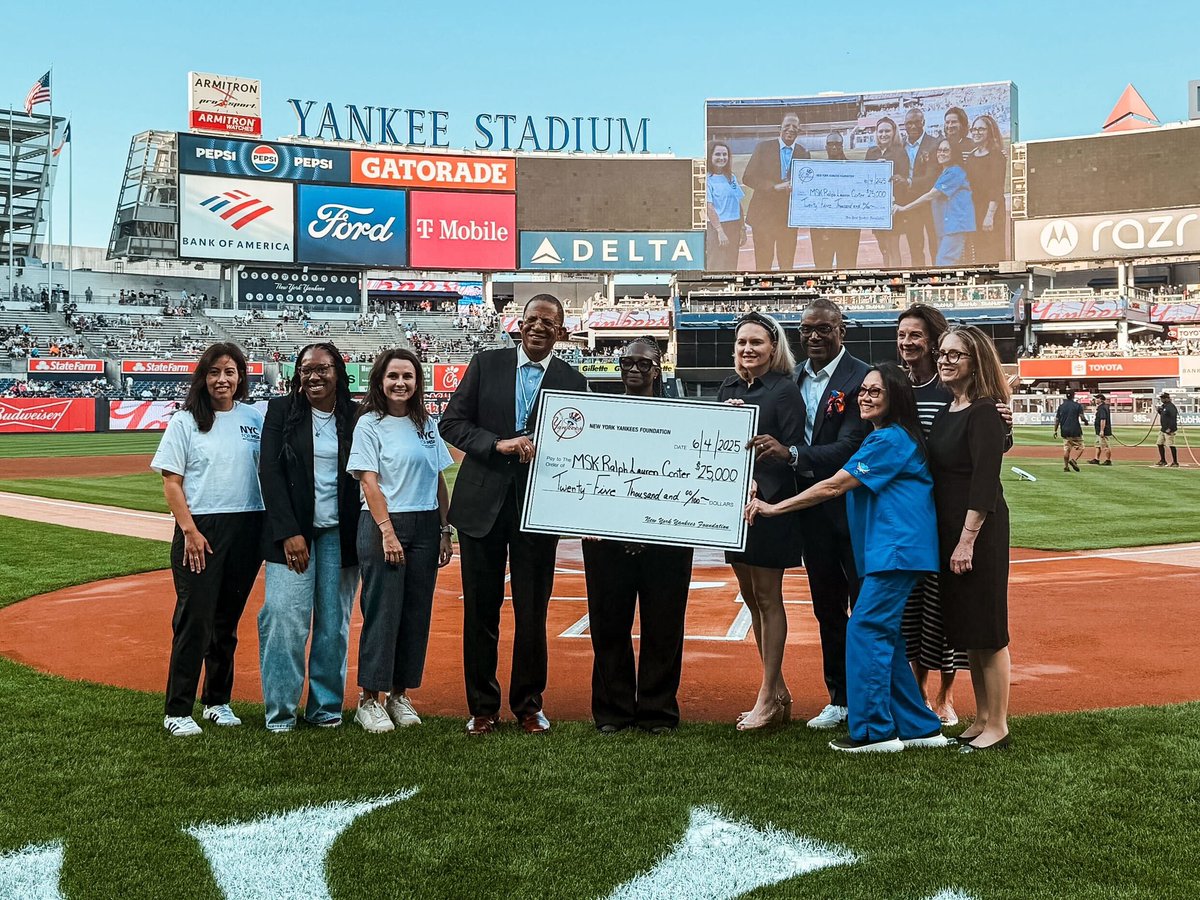Yankees Béisbol (@yankees_beisbol) on Twitter photo Como parte de la celebración de su aniversario 141, <a href="/MSKCancerCenter/">Memorial Sloan Kettering Cancer Center</a> (MSK) llevó a cabo su segunda edición anual de la iniciativa NYC for MSK, en la que reconocidas marcas de la ciudad de Nueva York se unieron para apoyar la misión de MSK de acabar con el cáncer 💙
¡Como parte Como parte de la celebración de su aniversario 141, <a href="/MSKCancerCenter/">Memorial Sloan Kettering Cancer Center</a> (MSK) llevó a cabo su segunda edición anual de la iniciativa NYC for MSK, en la que reconocidas marcas de la ciudad de Nueva York se unieron para apoyar la misión de MSK de acabar con el cáncer 💙
¡Como parte