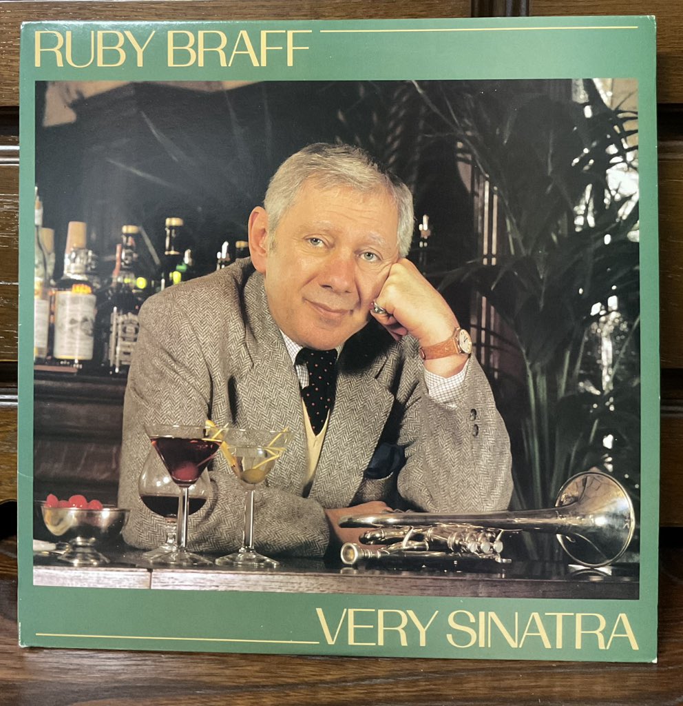 takanomasajazz's tweet photo. おはよう御座います。本日のモーニングハモンドは Cornet #RubyBraff. Organ Piano #DickHyman. Gt #BuckyPizzarelli のSinatraの得意曲を演奏した1981年のアルバム、数曲ですが、DickHyman がOrganを弾いています。パイプオルガンを弾く事もある名手。ジャケットも良い😊
#かっこいいオルガン https://t.co/t6wBCsL50b