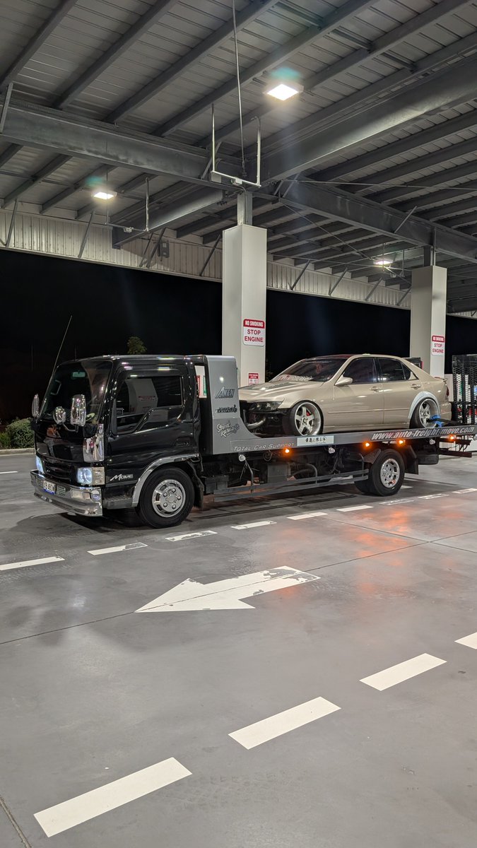 zakatouille's tweet photo. Auto Freight MOVE! @hodgiesss
#Streetkarnage #KarnageClub #AutoFreightMOVE
#TowTruck #is200 #Is300 #Altezza #SXE10 https://t.co/hUn2ENNsk8