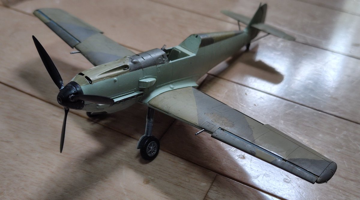 おはようございます！
接着剤こぼしちゃった😭
#艦これ好きと繋がりたい