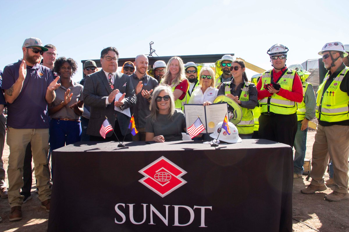 Governor Katie Hobbs tweet media