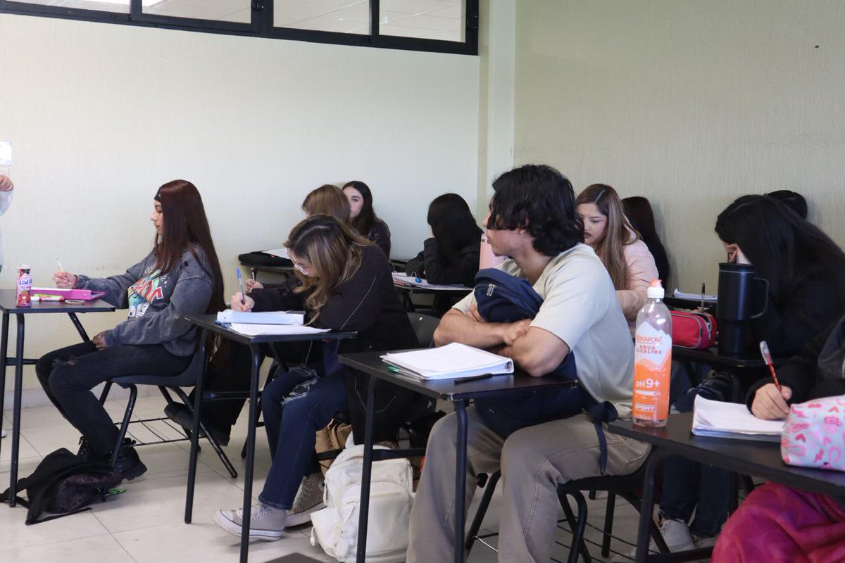 ⚪ A partir de septiembre 2025, la <a href="/UTSLRC3/">UTSLRC</a> ofrecerá la Ingeniería en Energía y Desarrollo Sostenible, en apego a las políticas federales y estatales para fortalecer la educación superior. ✍🏻

📨 Lee el boletín completo en: facebook.com/10006938856178…?