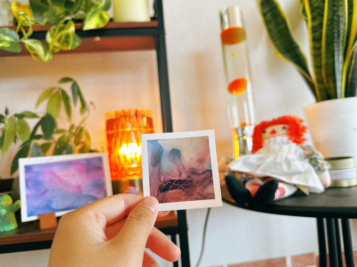 素敵なステッカーが届きました！！
<a href="/eico571/">eico.えかき.（元pissco）</a> さんの作品です☺️

お買い求めしやすいお値段でこのクオリティの高さ！
めちゃくちゃおすすめなので気になる人はアカウントチェック✅