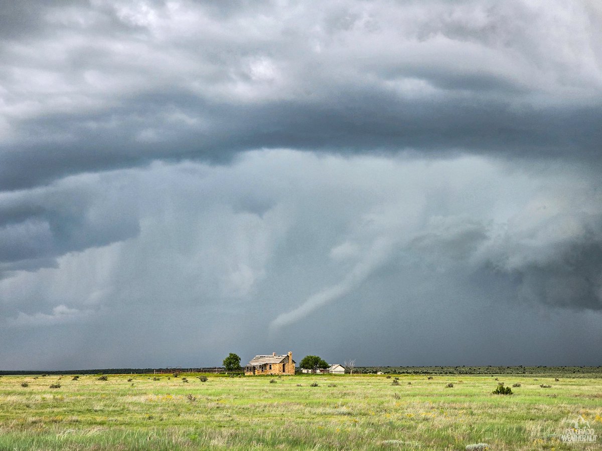 Pretty sure I just witnessed a gorgeous rope tornado!

KIM, CO!
#cowx <a href="/NWSPueblo/">NWS Pueblo</a>