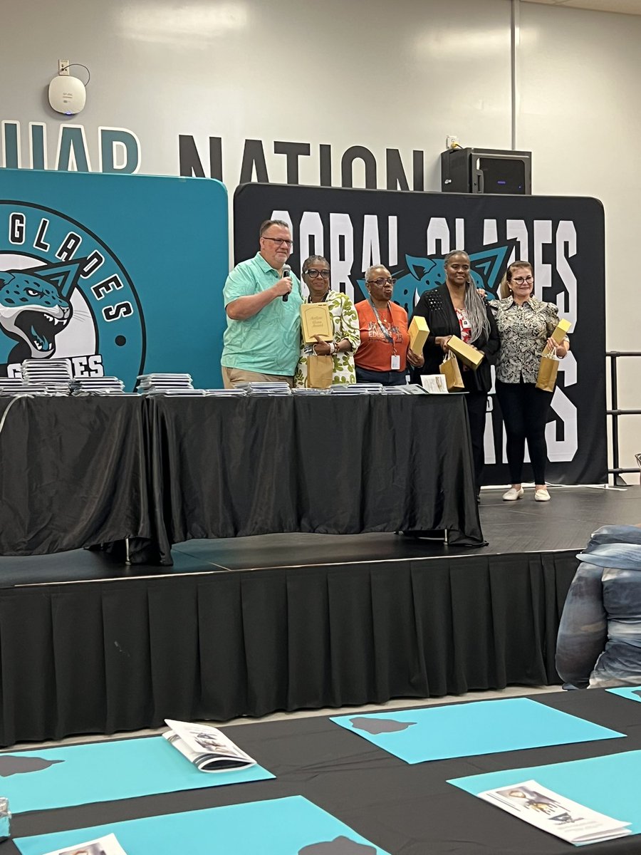 Monifa  Nealy tweet media