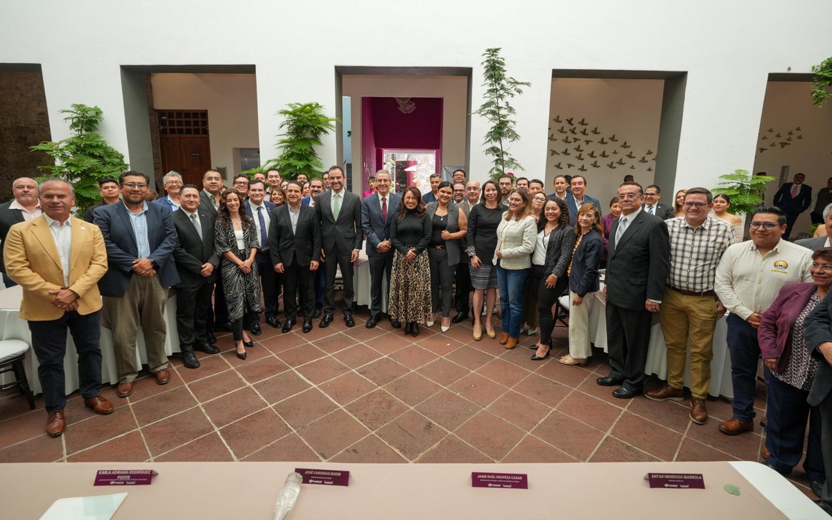 JosefinaLombard's tweet photo. Para nosotros, un convenio representa compromiso y resultados concretos.
Asumimos con seriedad la responsabilidad que compartimos: impulsar el crecimiento de nuestras MIPYMES. Cada paso que damos debe traducirse en oportunidades reales y  apertura de nuevos mercados.

¡Gracias! https://t.co/jBxVuDKjNR