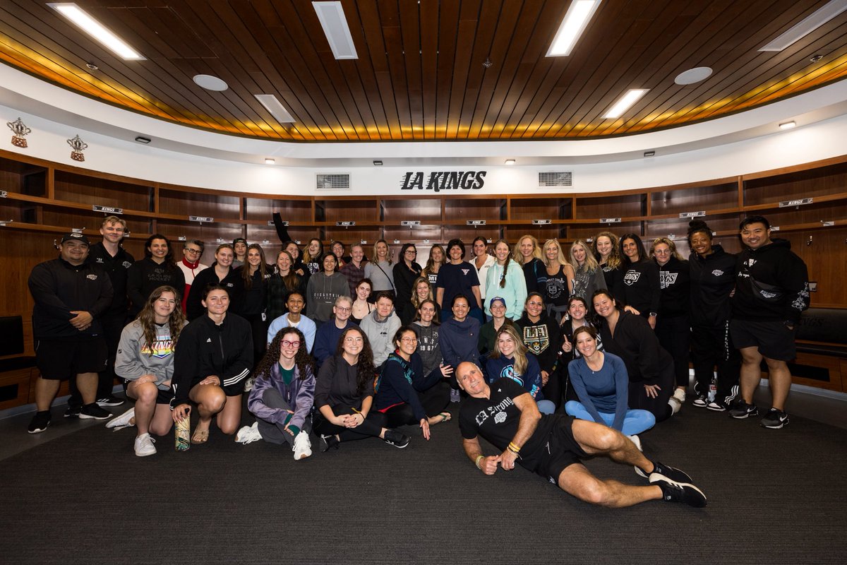 AEG (@aegworldwide) on Twitter photo No better way to kick off a #LAKings women’s hockey retreat than with the legendary Manon Rheaume + Blake Bolden, who led on-ice and classroom sessions for local women’s hockey players. 🏒🖤 The weekend included yoga, off ice training, happy hours, and a group dinner to No better way to kick off a #LAKings women’s hockey retreat than with the legendary Manon Rheaume + Blake Bolden, who led on-ice and classroom sessions for local women’s hockey players. 🏒🖤 The weekend included yoga, off ice training, happy hours, and a group dinner to