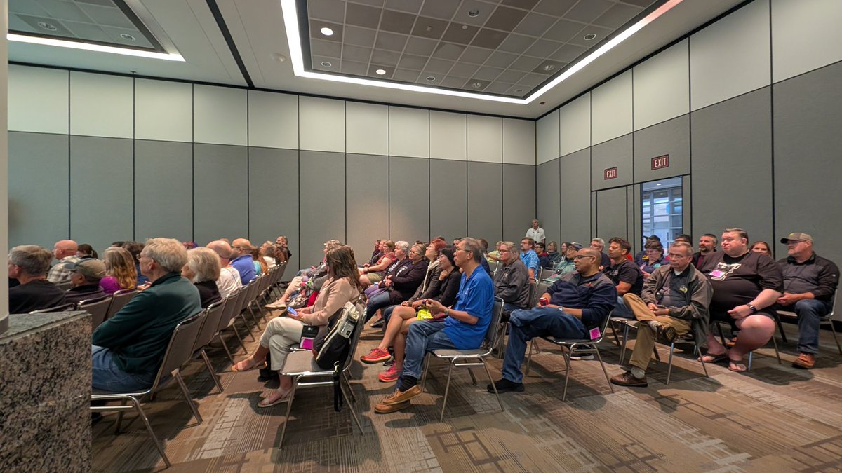 kickrg's tweet image. It was an evening of learning and sharing #AP ideas about #APCSA #APCSP and the new pilot #APCybersecurity that we will teach at #NewburyParkHighSchool next fall. @NPHSPantherTV  @NPProwler @NPPrincipal11 @CSTAGLA