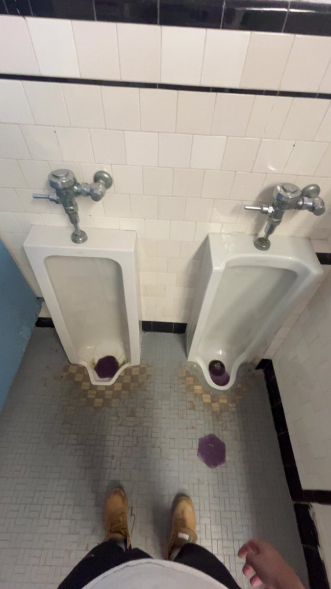 doublepumpdave's tweet photo. Inground urinal #shrink or #expand https://t.co/TEQ6L4FvBY