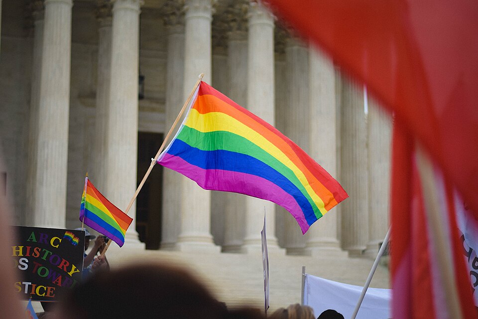 vexiupdate's tweet image. 02JUN04

#Missoula, #Montana, adopted the #pride flag as their city flag in response to a state ban on non-government flags. The city has no other official flags. #Vexillology
flagchronicle.com/2025/06/04/mon…