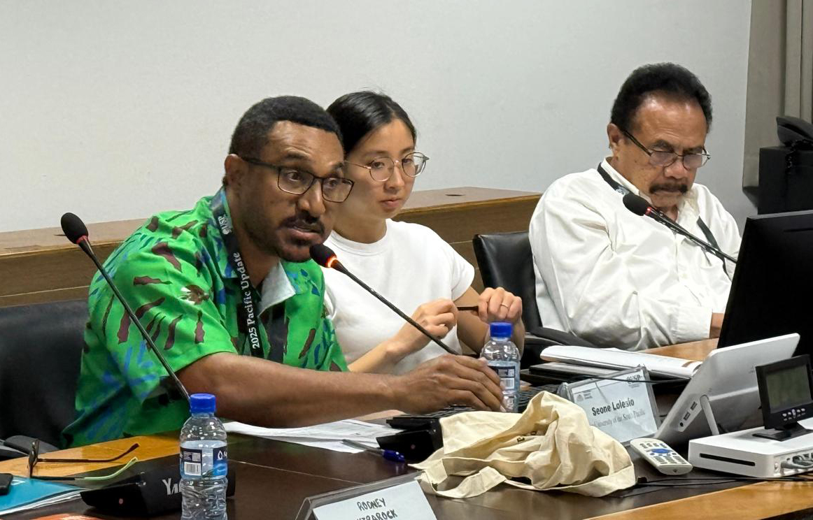 devpolicy's tweet photo. Pacific Update continues 🖼️ Day Two highlights

Join the Pacific Migration workshop today.
Livestream: https://t.co/GemSiSQO0z
Program: https://t.co/GemkeOoGiF

Catch up with Day One and Two presentations:  https://t.co/pwvqUfu54f

#PacificUpdate #Pacific @USPEcon https://t.co/risdLnjwKl