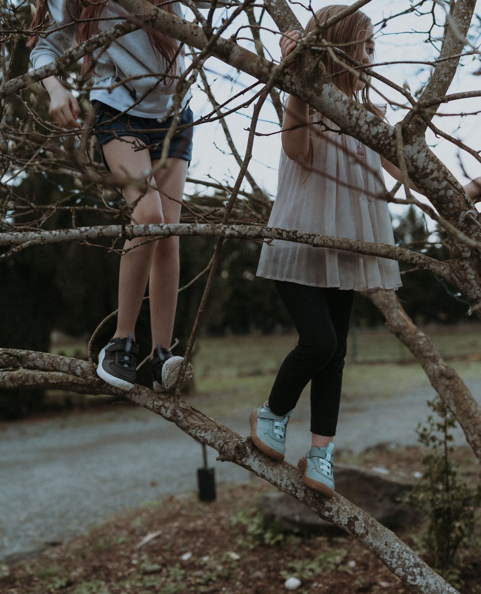 Our Kid's Skylines are made for climbing trees, chasing bugs, and staying comfy the whole time 🌲

#BOGS #Kids #Footwear