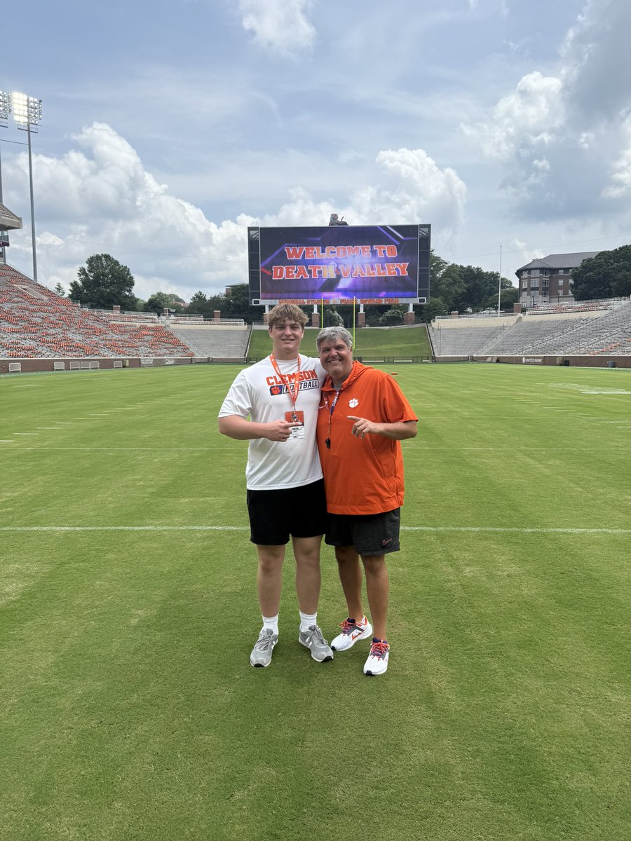 Carter Jones tweet media