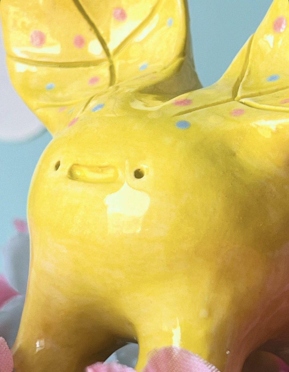 loafstudios_'s tweet photo. The Bumble Leaf is a joyful and bright Florgie type that loves flying and flowers

Join our Discovery Log for future updates at https://t.co/lW3lFsRMzJ

#ceramics #clay #clayart #collection #art #claysculpture https://t.co/9gfaZMEyT5