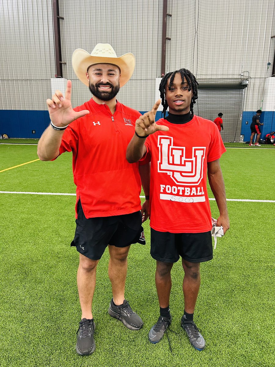 torreypaul2nd's tweet image. I had a great time putting in work @LamarFootball camp. Thanks for showing love @Coach_Cannata and @_CoachDiaz. I’m looking forward to visiting the campus. @coachcodutti
#26BOOMIN #TheMothersh1p @KleinFootball25