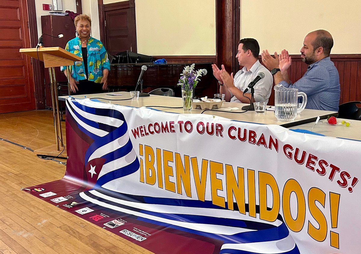 dianablock101's tweet photo. Mayor Barbara Lee welcomed Cuban Embassy representatives First  Secretary Yasser Ibarra and Second Secretary David Ramirez to Oakland at the Let Cuba Live tour event on Sunday, June 1st! https://t.co/pj826Vt9mr