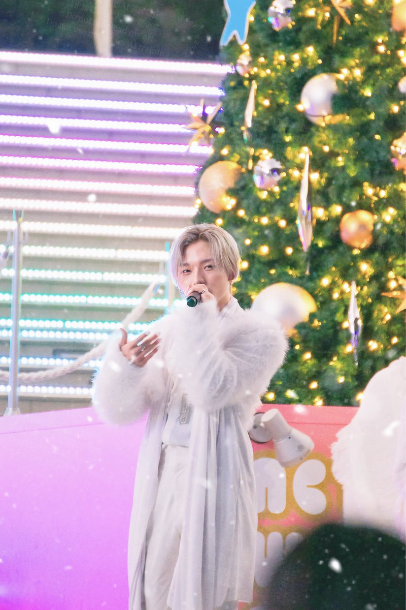 𝚜𝚎𝚒𝚗𝚊 🐧🌻 tweet media