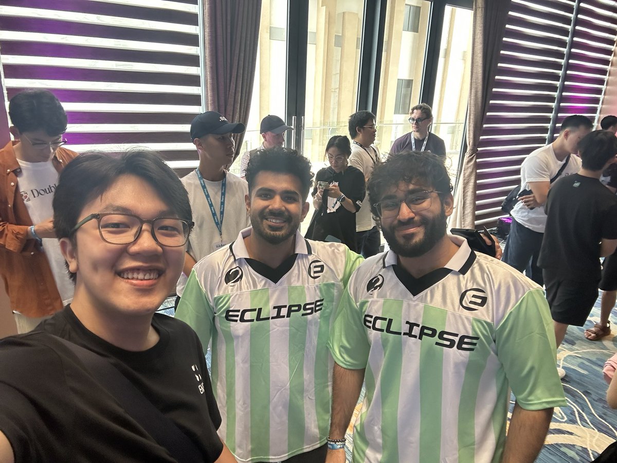 minhbear_sol's tweet image. Meet @0xanmol in solana summit