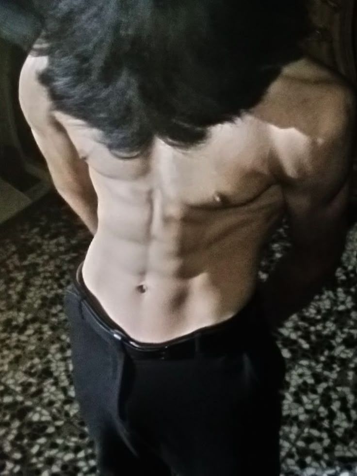 mấy anh bú thâm hết cả đầu ti em rồi,băt đền đấy