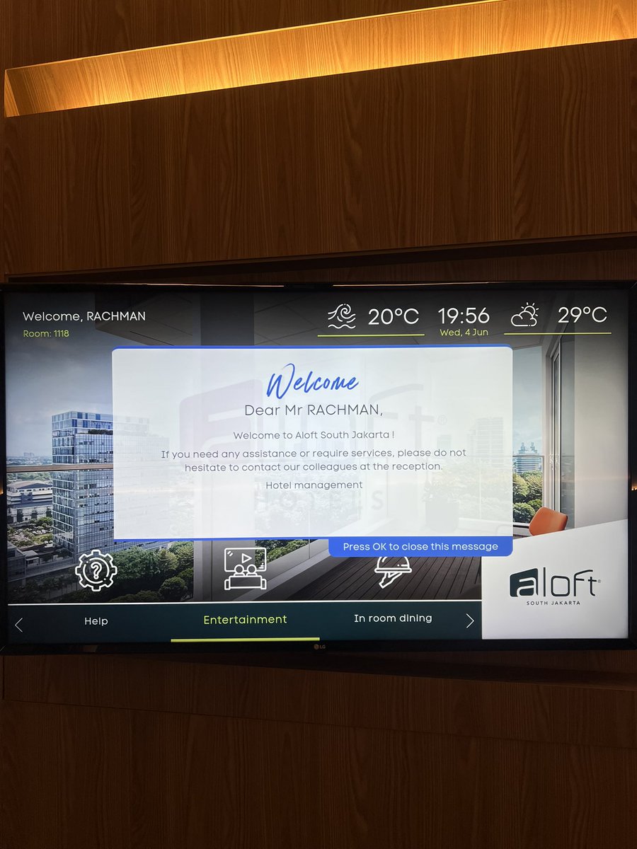 ramenow's tweet image. Just checked in at #AloftSouthJakarta and received the warmest welcome! 🌟 A refreshing #CocoLoco, chilled #pineapplejuice, and a delightful snack platter—specially prepared just for me as an #EliteMember. It’s the little touches like these that make every stay feel extra