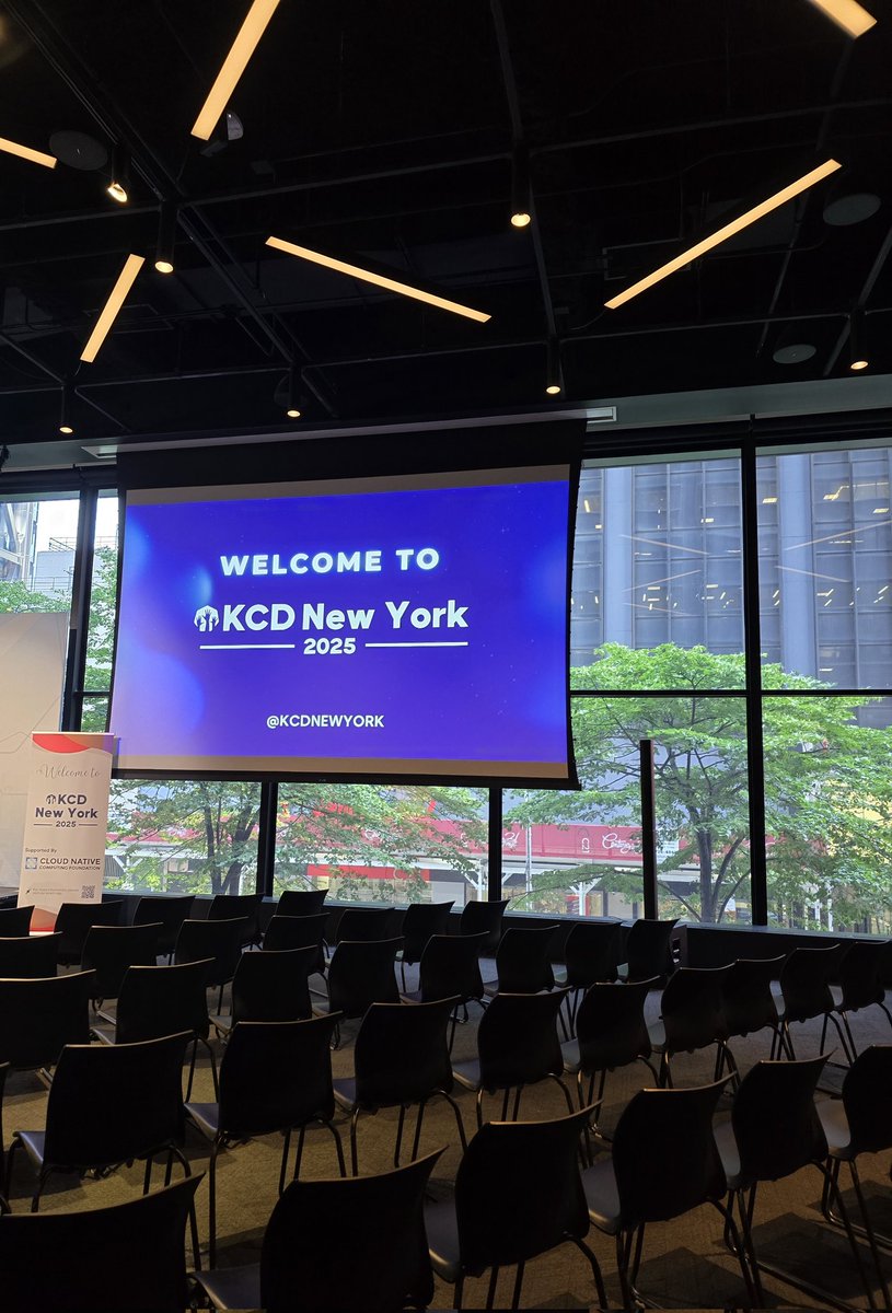Nancy Chauhan ☁️ (@_nancychauhan) on Twitter photo It was my first KCD, loved presenting my talk! ✨️🎉 Thank you <a href="/KcdNewyork/">Kubernetes Community Day New York</a> organisers for amazing event.
I loved meeting old friends & making connections 💙 It was my first KCD, loved presenting my talk! ✨️🎉 Thank you <a href="/KcdNewyork/">Kubernetes Community Day New York</a> organisers for amazing event.
I loved meeting old friends & making connections 💙