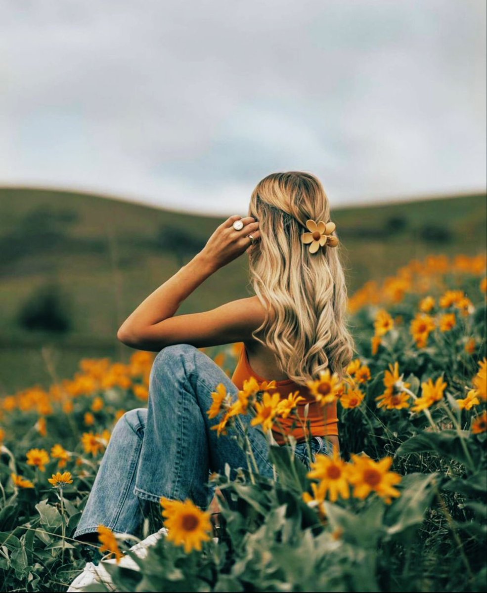 Sen gelmezsen mevsim nereden bilecek baharı...💙

#Günaydın 
#MutluSabahlar