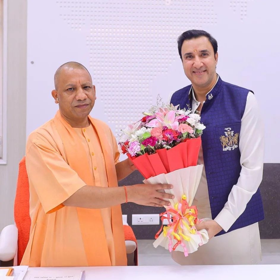 Dr. Sanjay Kapoor (@snjkpr) on Twitter photo उत्तर प्रदेश के यशस्वी एवं लोकप्रिय मुख्यमंत्री
महंत श्री योगी आदित्यनाथ जी को जन्मदिन की
हार्दिक शुभकामनाएं 💐💐💐
<a href="/myogiadityanath/">Yogi Adityanath</a> #YogiAdityanath उत्तर प्रदेश के यशस्वी एवं लोकप्रिय मुख्यमंत्री
महंत श्री योगी आदित्यनाथ जी को जन्मदिन की
हार्दिक शुभकामनाएं 💐💐💐
<a href="/myogiadityanath/">Yogi Adityanath</a> #YogiAdityanath