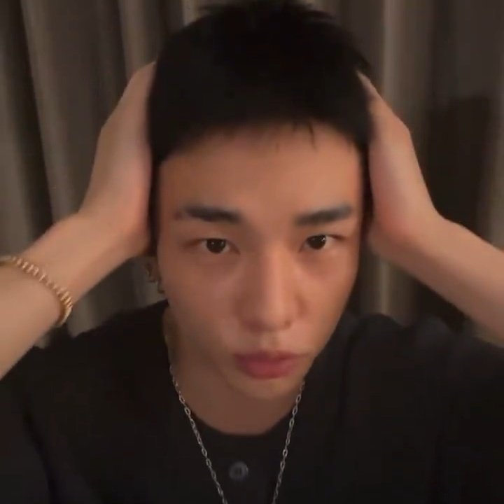 hyunjin pics tweet media