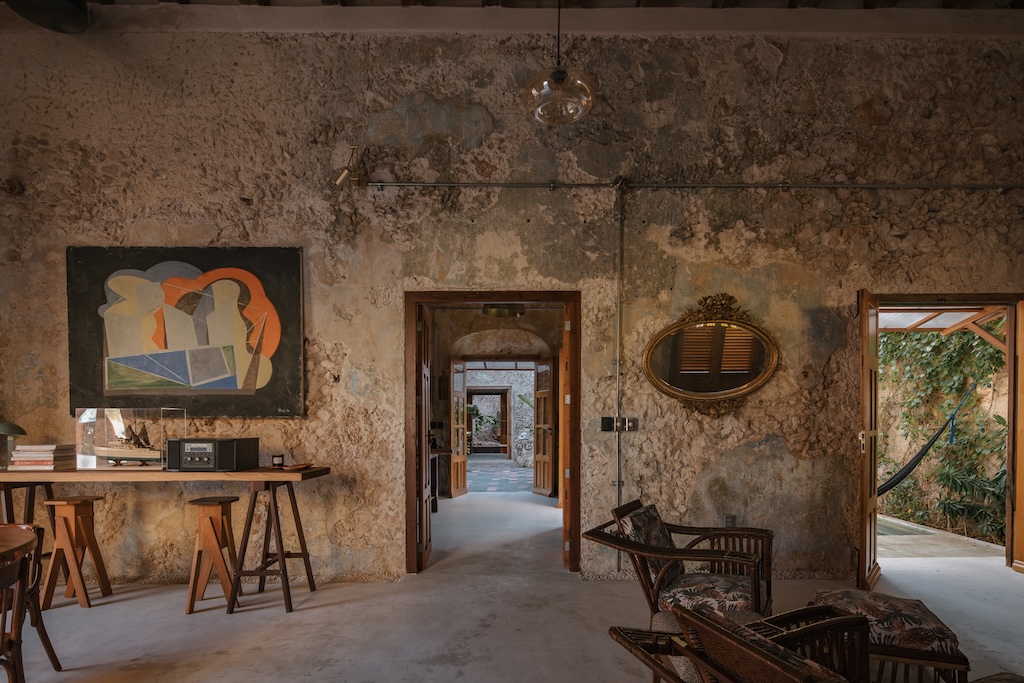 Casa Zotz, Home renovation in the Historic Fortified City of Campeche
Read more: amazingarchitecture.com/houses/casa-zo…
Photography: Jasson Rodríguez

#architecture #house #fashion #decor #diy #homedecor #amazingarchitecture