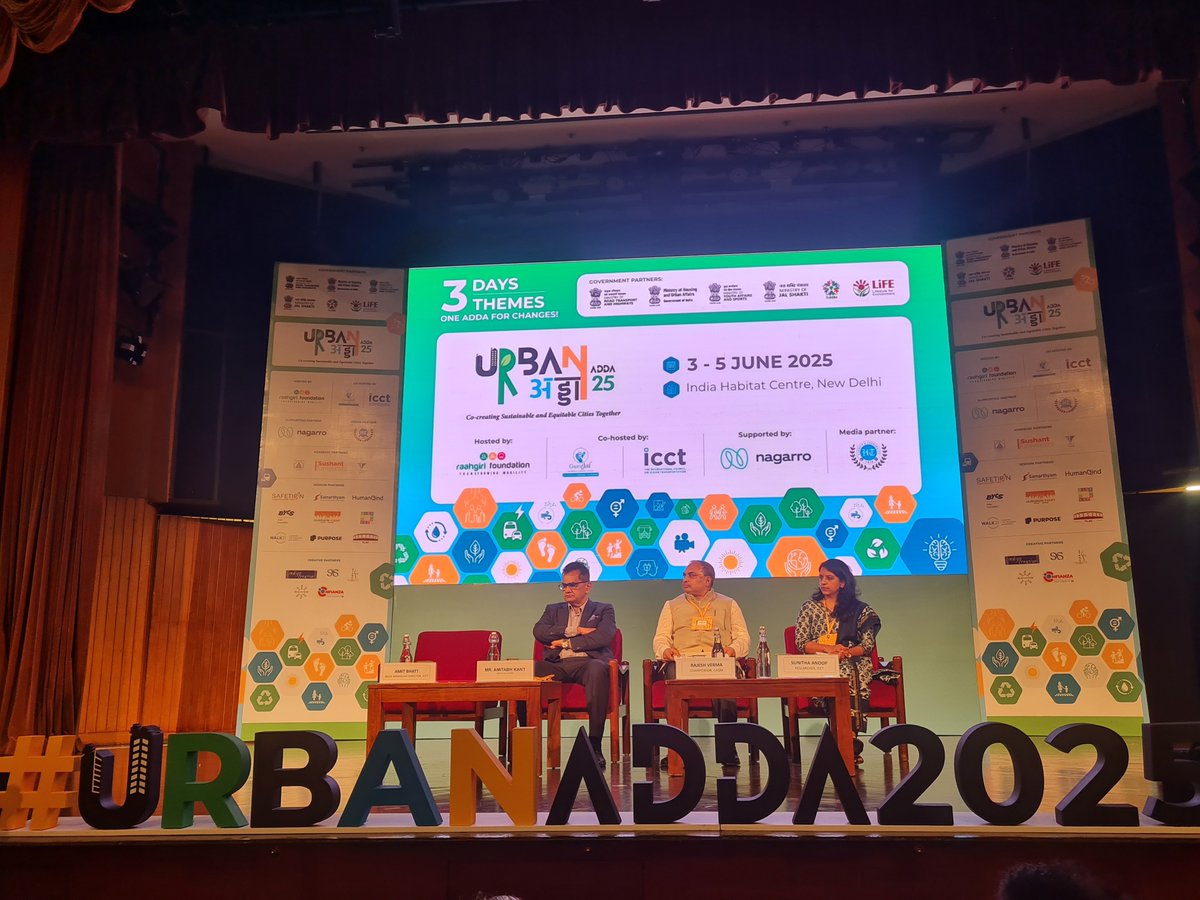 Raahgiri_Fdn's tweet image. #UrbanAdda I Day-3

Session 1: Driving Change: Catalysing Clean Transport in Indian Cities

Check out the glimpse as we are ready to begin in a few minutes from now, in the presence of our esteemed panel:

- Shri Rajesh Verma, Chairperson, @CAQM_Official 
- Shri Amitabh Kant,…
