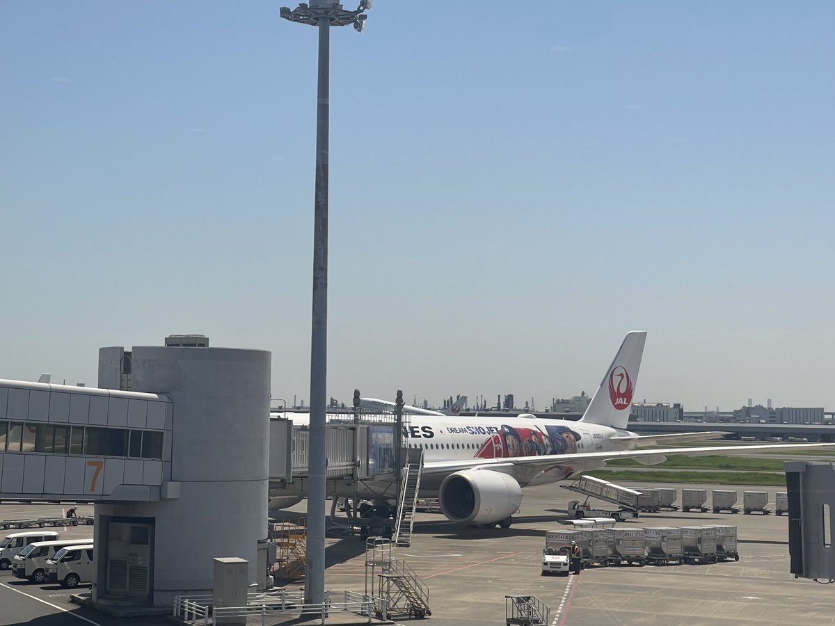 MM27Craneslove's tweet photo. 「ビッグ フライト オオタニさん！」

なな何と仕様機材が大谷翔平です♪

#JAL 
#大谷翔平
#SHOJ ET
#日本航空 https://t.co/u2teWI2laO