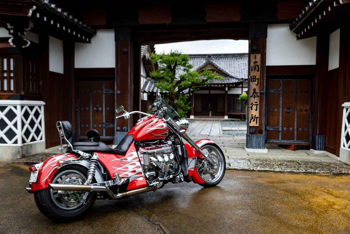 MrSaitama's tweet photo. Grab a throttle full of the most powerful production motorcycle on the planet.  
6.2liter corvette powered motorcycle.
#bosshosscycles #ボスホス https://t.co/lWy72ys77E