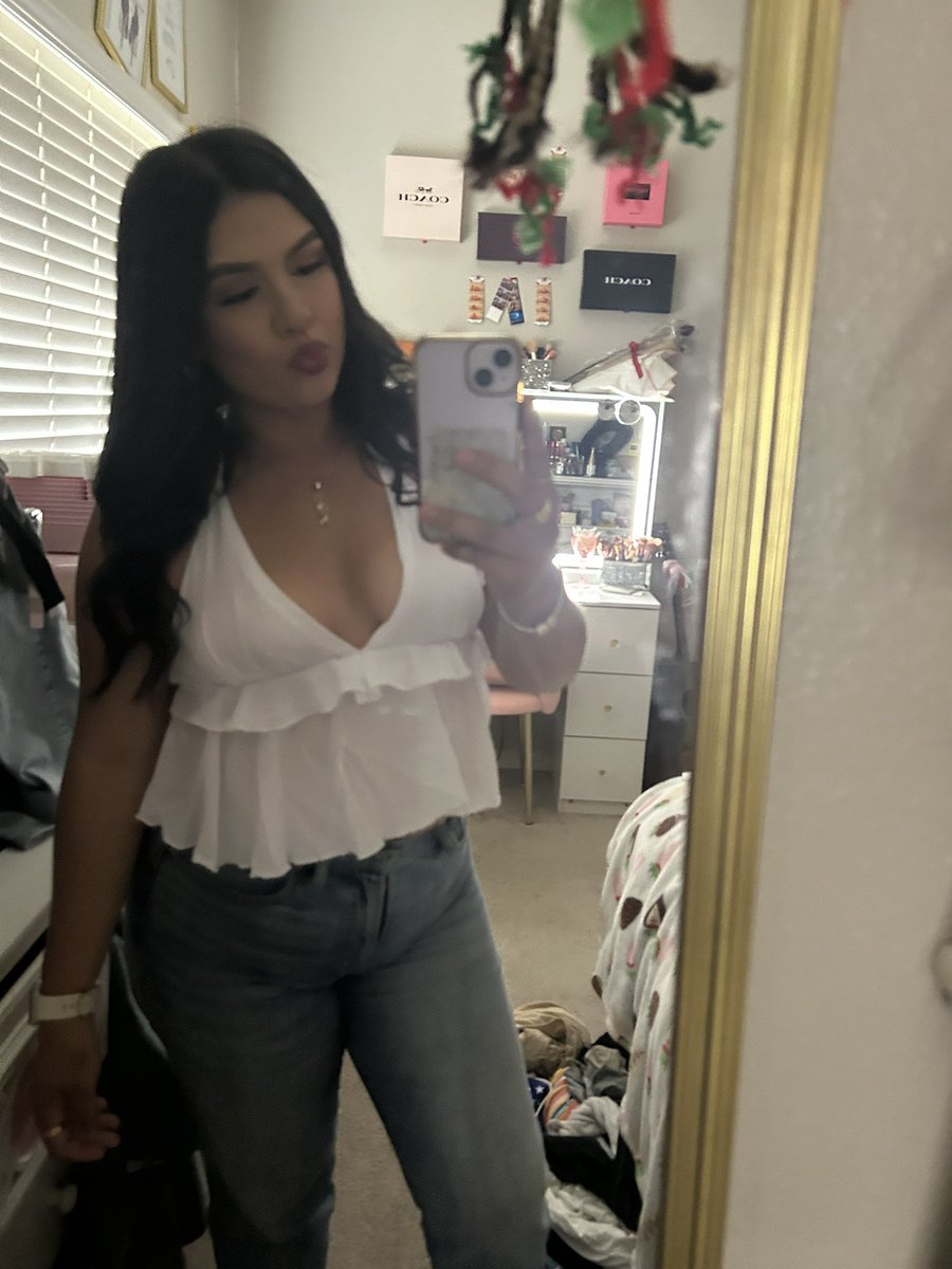 Latina4Yu's tweet photo. https://t.co/xzYo4eOo0N