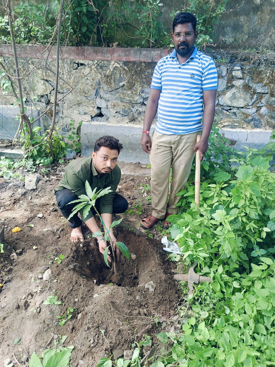 PRESPL (@prespldesk) on Twitter photo Commitment from Team <a href="/PRESPLdesk/">PRESPL</a>
Trees Planted at Pushpanagari Crematorium , Aurangabad on the occassion of World Environment Day-2025
#EcoCremation
<a href="/moefcc/">MoEF&CC</a> <a href="/PMOIndia/">PMO India</a> <a href="/CMOMaharashtra/">CMO Maharashtra</a> <a href="/PIBMumbai/">PIB in Maharashtra 🇮🇳</a> <a href="/maha_governor/">Governor of Maharashtra</a> <a href="/mieknathshinde/">Eknath Shinde - एकनाथ शिंदे</a> <a href="/Dev_Fadnavis/">Devendra Fadnavis</a> <a href="/AjitPawarSpeaks/">Ajit Pawar</a> <a href="/PawarSpeaks/">Sharad Pawar</a> <a href="/mnreindia/">Ministry of New and Renewable Energy (MNRE)</a> Commitment from Team <a href="/PRESPLdesk/">PRESPL</a>
Trees Planted at Pushpanagari Crematorium , Aurangabad on the occassion of World Environment Day-2025
#EcoCremation
<a href="/moefcc/">MoEF&CC</a> <a href="/PMOIndia/">PMO India</a> <a href="/CMOMaharashtra/">CMO Maharashtra</a> <a href="/PIBMumbai/">PIB in Maharashtra 🇮🇳</a> <a href="/maha_governor/">Governor of Maharashtra</a> <a href="/mieknathshinde/">Eknath Shinde - एकनाथ शिंदे</a> <a href="/Dev_Fadnavis/">Devendra Fadnavis</a> <a href="/AjitPawarSpeaks/">Ajit Pawar</a> <a href="/PawarSpeaks/">Sharad Pawar</a> <a href="/mnreindia/">Ministry of New and Renewable Energy (MNRE)</a>