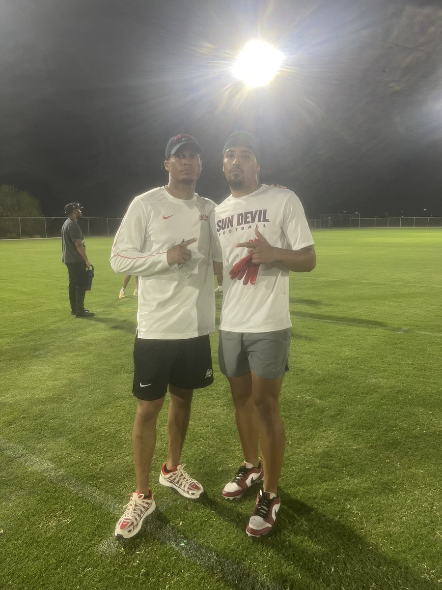 Sisco2x__'s tweet image. Had a great time competing out here at @ASUFootball and was able too meet some of these great coaches. Can’t wait for more camps ! @Coach_Eck @ColinLockett15 @mvp86hinesward @KennyDillingham @PrepRedzoneNM @nmprepcosports @LCHSFOOTBALL @mjlopezdawgs