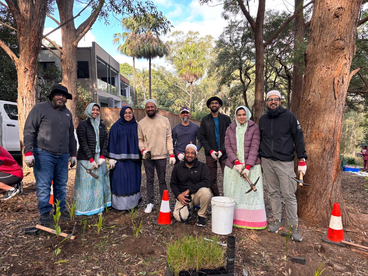 The Dawoodi Bohras of Australia & New Zealand (@bohras_ausnz) on Twitter photo The <a href="/Dawoodi_Bohras/">The Dawoodi Bohras</a> of #Sydney joined hands with the <a href="/CityofRyde/">City of Ryde</a> Council to plant 900 trees on #WorldEnvironmentDay2025 — a collective step towards a greener, more sustainable future.
Grateful to our <a href="/ProjectRiseDB/">Project Rise</a> volunteers who made this happen.
Together, we grow. #ForNature The <a href="/Dawoodi_Bohras/">The Dawoodi Bohras</a> of #Sydney joined hands with the <a href="/CityofRyde/">City of Ryde</a> Council to plant 900 trees on #WorldEnvironmentDay2025 — a collective step towards a greener, more sustainable future.
Grateful to our <a href="/ProjectRiseDB/">Project Rise</a> volunteers who made this happen.
Together, we grow. #ForNature