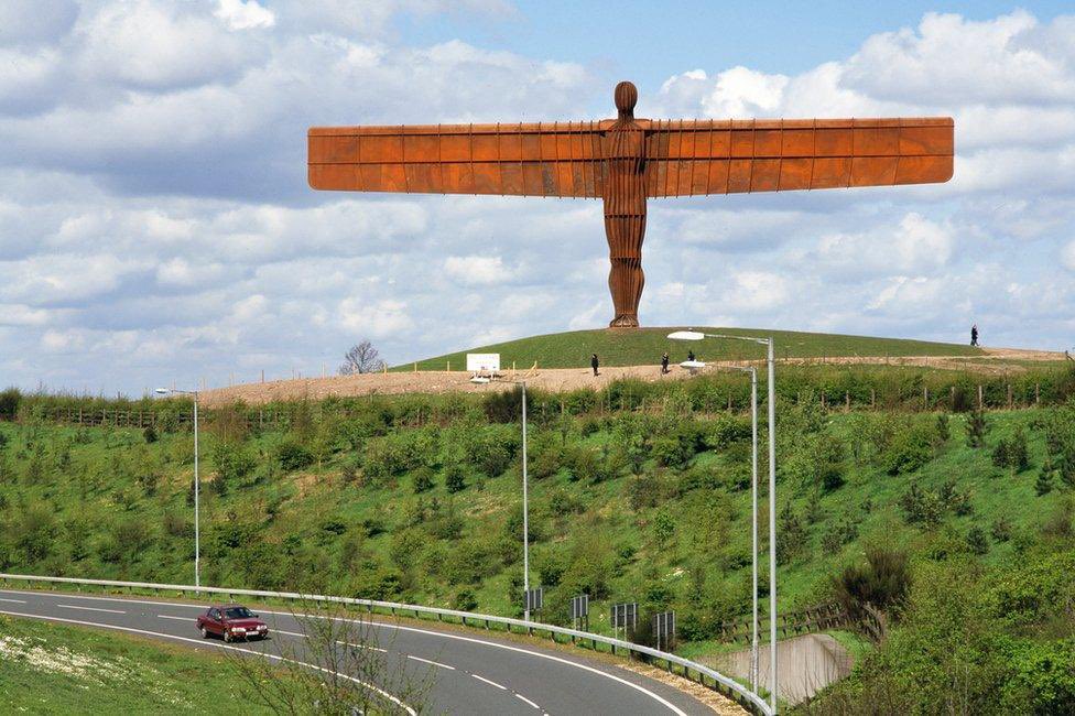 doryemm's tweet image. Now is the time we need our rusty owld lass to shine & work her magic. Show us what she is there to symbolise -
“HOPE FOR THE FUTURE”